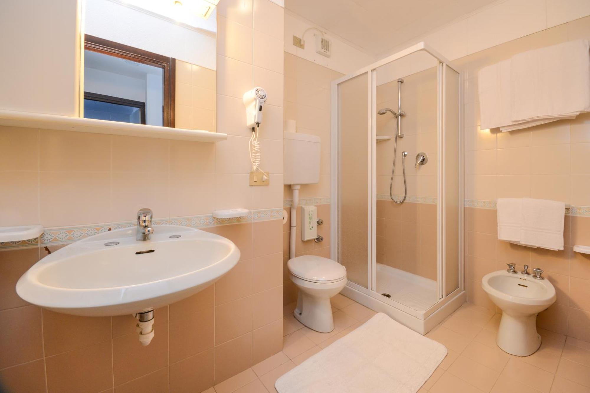 Hotel Splendor Фолгарида Екстериор снимка